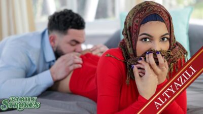 Ödevini Yaptırabilmek İçin Üvey Kardeşinin Sikini Yalaması Gerekiyor Türkçe Altyazılı Porno - Asyalı